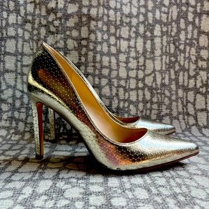 Nine West Pointy Toe Pumps/ Size 8/ Gold